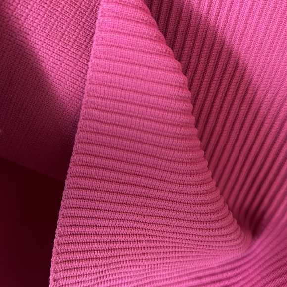 Pink top - Picture 2 of 4